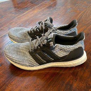 Adidas Ultra Boost Parley sz 11